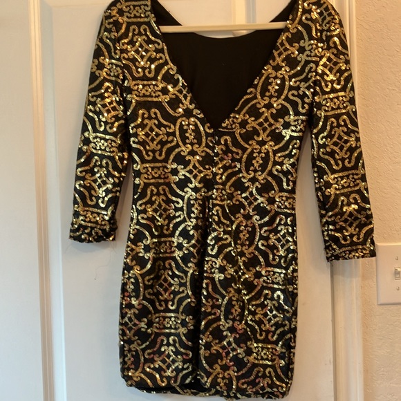 Gorgeous black and gold sequin dress - Picture 4 of 4